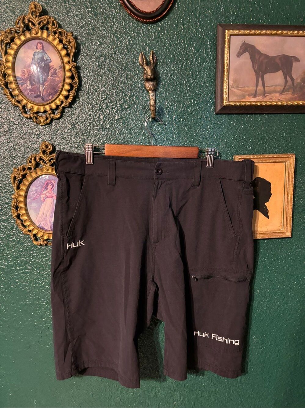 HUK MENS BLACK FISHING SHORTS CARGO SZ 2XL 10”
